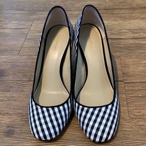 Anne Taylor Pumps